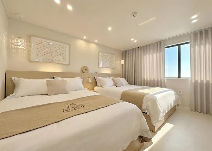 Apartamento 10 Minutes From Hongik Station#highend 5star Suite#3rooms#2 Bathrooms#goose Down Comforters#luxury Amenities Seúl