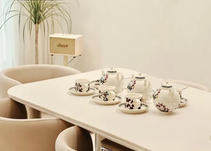 10 Minutes From Hongik Station#highend 5star Suite#3rooms#2 Bathrooms#goose Down Comforters#luxury Amenities Seúl