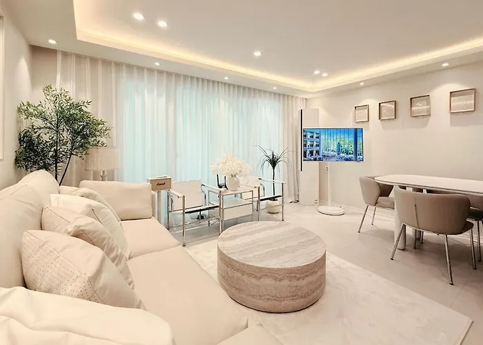 10 Minutes From Hongik Station#highend 5star Suite#3rooms#2 Bathrooms#goose Down Comforters#luxury Amenities Apartamento