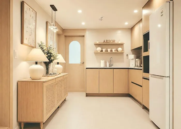 Apartamento 10 Minutes From Hongik Station#highend 5star Suite#3rooms#2 Bathrooms#goose Down Comforters#luxury Amenities *