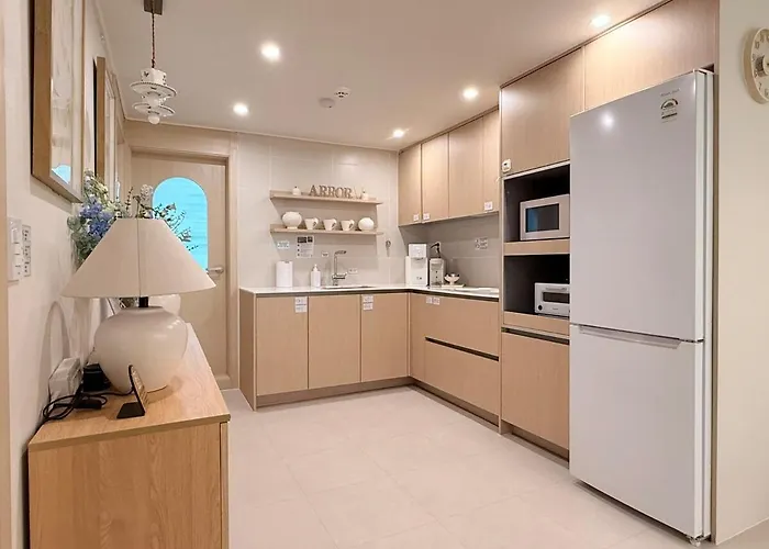 Apartamento 10 Minutes From Hongik Station#highend 5star Suite#3rooms#2 Bathrooms#goose Down Comforters#luxury Amenities Seúl