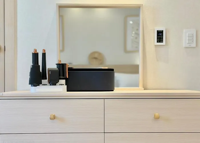 10 Minutes From Hongik Station#highend 5star Suite#3rooms#2 Bathrooms#goose Down Comforters#luxury Amenities *