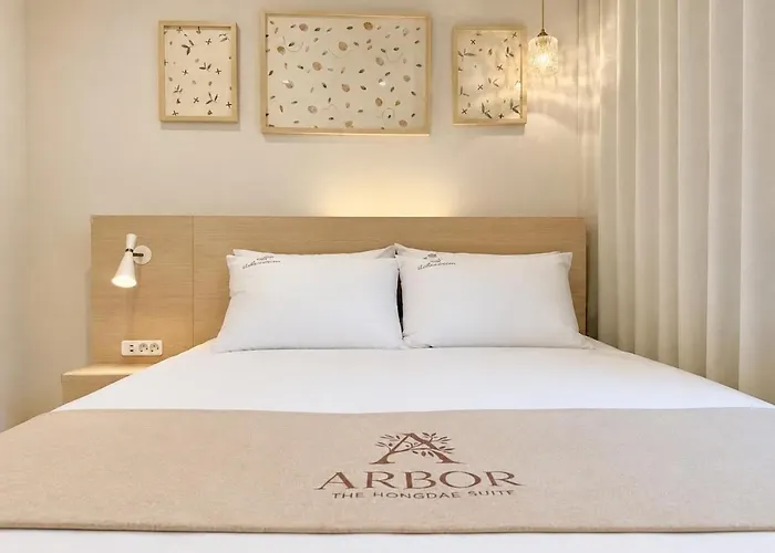 10 Minutes From Hongik Station#highend 5star Suite#3rooms#2 Bathrooms#goose Down Comforters#luxury Amenities Apartamento *