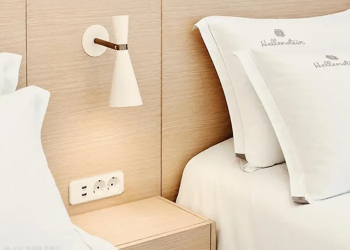 10 Minutes From Hongik Station#highend 5star Suite#3rooms#2 Bathrooms#goose Down Comforters#luxury Amenities Seúl