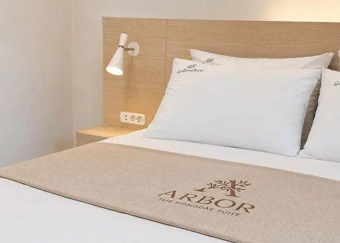 10 Minutes From Hongik Station#highend 5star Suite#3rooms#2 Bathrooms#goose Down Comforters#luxury Amenities Apartamento *