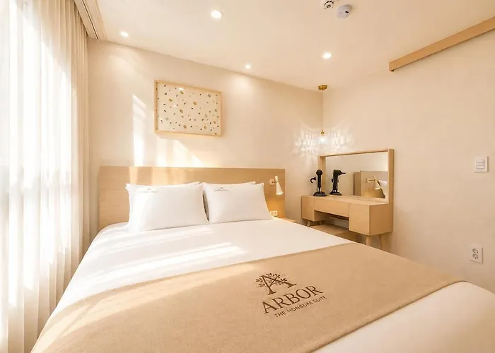 10 Minutes From Hongik Station#highend 5star Suite#3rooms#2 Bathrooms#goose Down Comforters#luxury Amenities Apartamento *